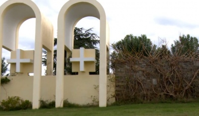 Μακάβρια κλοπή: Επιτήδειοι κλέβουν το λάδι για τα καντήλια των τάφων σε κοιμητήρια