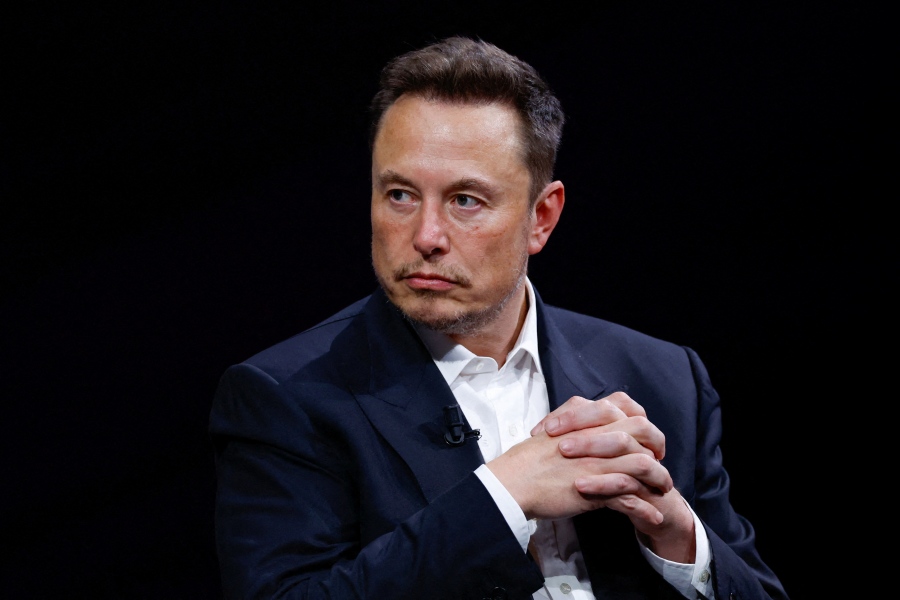 Mήνυση Tesla και Musk κατά Σουηδίας – Οι ταχυδρομικοί υπάλληλοι δεν παραδίδουν πινακίδες κυκλοφορίας
