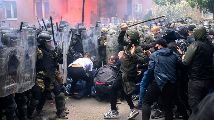 Εκτός ελέγχου το Κόσοβο - Σερβία: Οι Αλβανοί θέλουν να καταλάβουν το βόρειο τμήμα - Θα απαντήσουμε