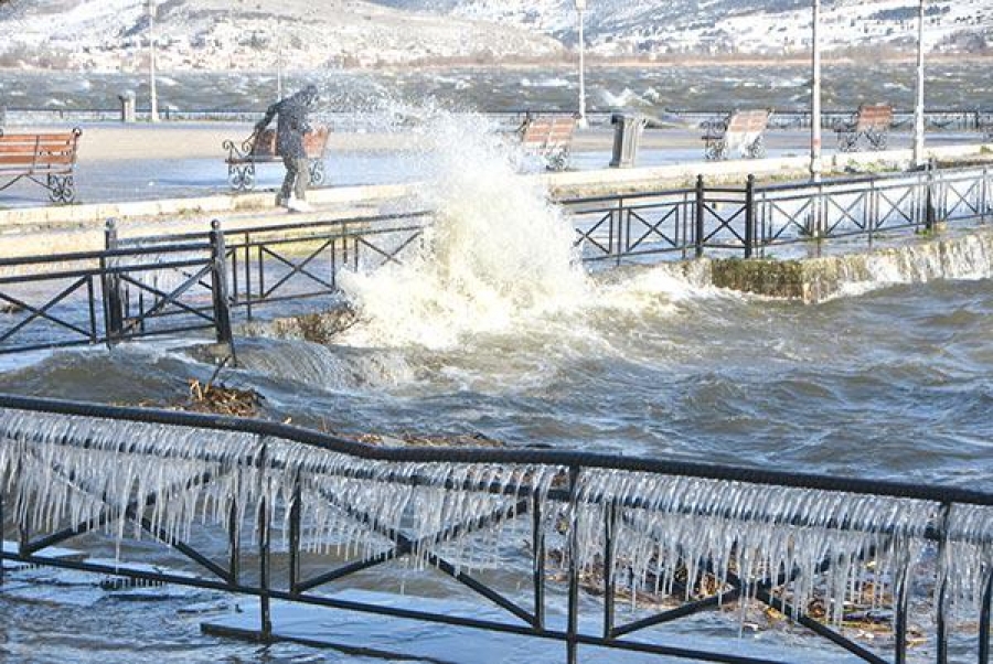 Πολικό ψύχος και παγετός έβαλαν στην... κατάψυξη Ιωάννινα και Άρτα - Στους -11 η θερμοκρασία