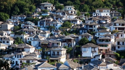 Άδειες για νέα ξενοδοχεία σε Σύρο και Θάσο