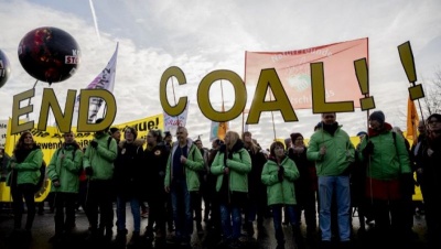 «Κίτρινα γιλέκα» και στο Βέλγιο -  Δεκάδες χιλιάδες διαδηλωτές στο κέντρο των Βρυξελλών