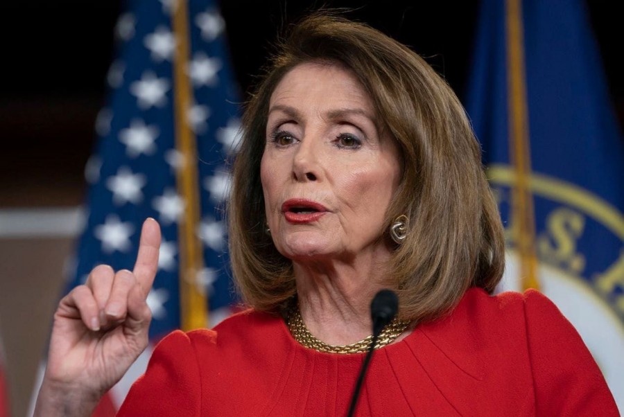 Pelosi (Δημοκρατικοί): Υπάρχει μομέντουμ στις συζητήσεις για το νέο οικονομικό πακέτο στήριξης της οικονομίας