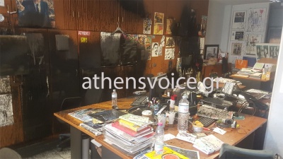 Έφοδος του Ρουβίκωνα στην Athens Voice - Κατέστρεψαν γραφεία με λοστούς