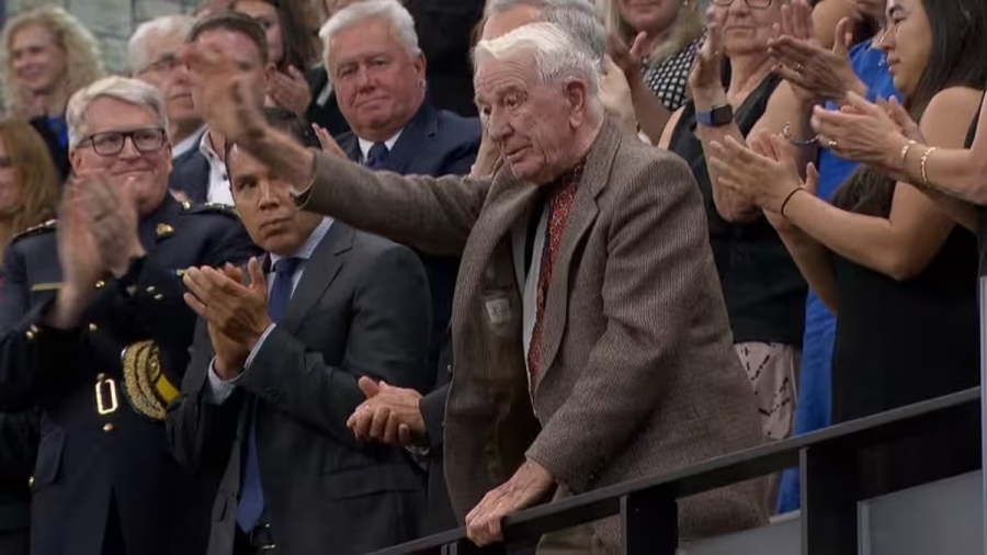 Ρωσία: Δίωξη για γενοκτονία στον 98χρονο βετεράνο Ουκρανό των SS που καταχειροκροτήθηκε στο καναδικό κοινοβούλιο