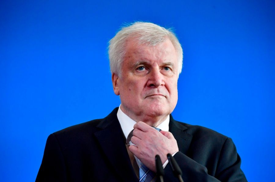 Seehofer: Η Γερμανία έχει σημειώσει πρόοδο για το μεταναστευτικό με την Ιταλία