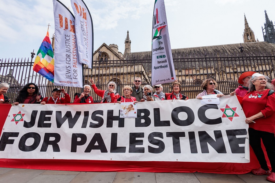 Φαγωμάρα – Διαγραφές 5 στελεχών στο Συμβούλιο Αντιπροσώπων των Βρετανών Εβραίων – Άσκησαν σκληρή κριτική στο Ισραήλ για τους πολέμους