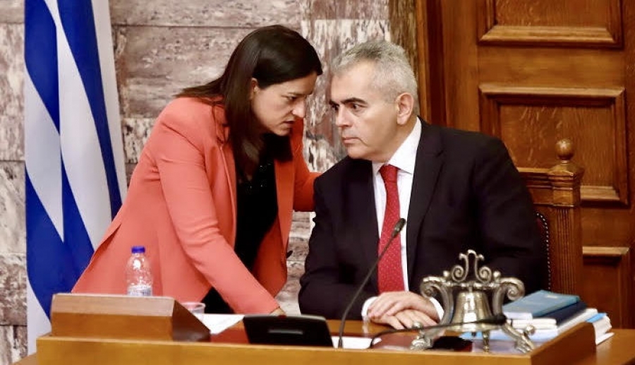 Νέος εσωκομματικός πονοκέφαλος για ΝΔ – Δριμεία επίθεση Χαρακόπουλου σε Κεραμέως