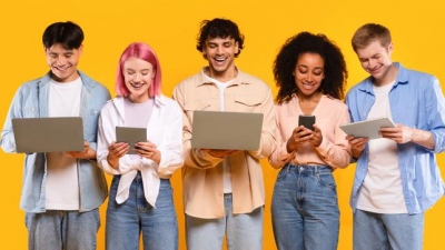 Η Γενιά Ζ αντιμέτωπη με το παγκόσμιο χάος - Πώς αισθάνονται και μεγαλώνουν οι αυριανοί ενήλικες του κόσμου