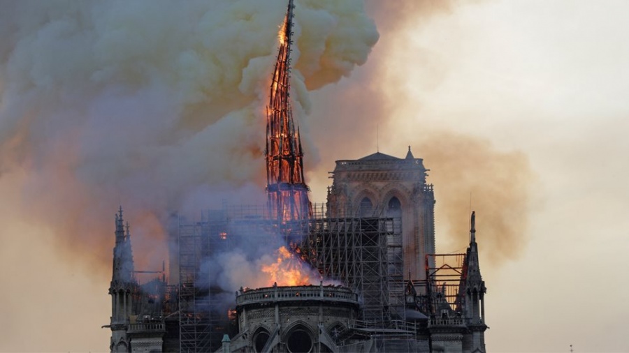 Reuters: Δεν θα τελεστεί η χριστουγεννιάτικη λειτουργία στη Notre Dame για πρώτη φορά μετά από 200 χρόνια