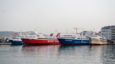 Σε αχαρτογράφητα νερά η ακτοπλοΐα λόγω κορωνοϊού