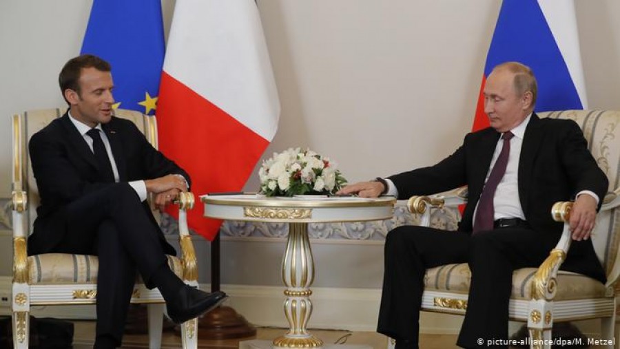 Putin - Macron: Έτοιμοι να διευθετήσουν την κατάσταση στο Nagorno Karabakh