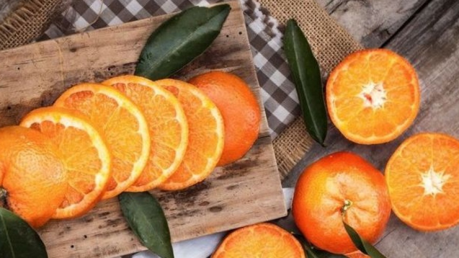 Διατροφολόγος προειδοποιεί για την «πορτοκαλί δίαιτα»