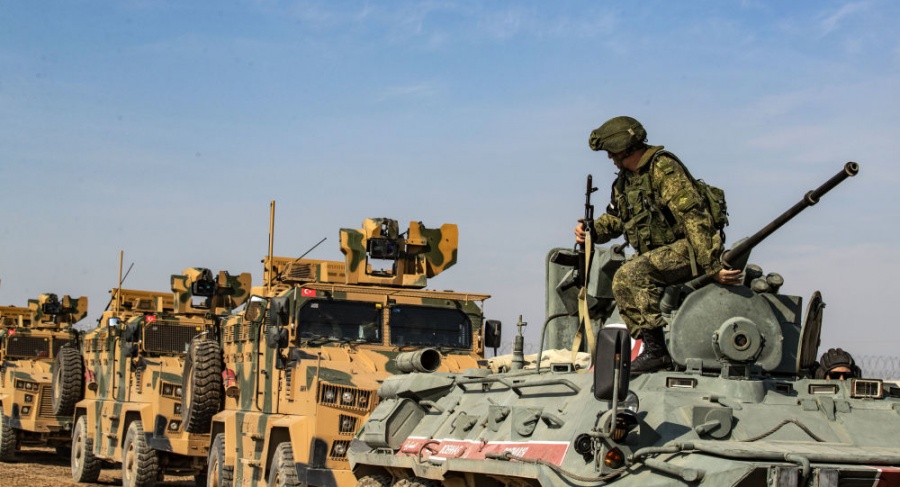 Κούρδοι πετροβόλησαν ρωσοτουρκική περίπολο - Ένας διαδηλωτής παρασύρθηκε και σκοτώθηκε από θωρακισμένο όχημα