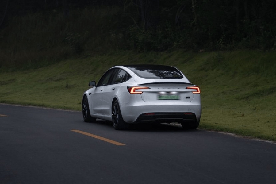 Σοκ από τη Σουηδία – Ανεπαρκή τα φρένα στα Tesla, αξιολογήσεις δείχνουν προβλήματα ασφαλείας