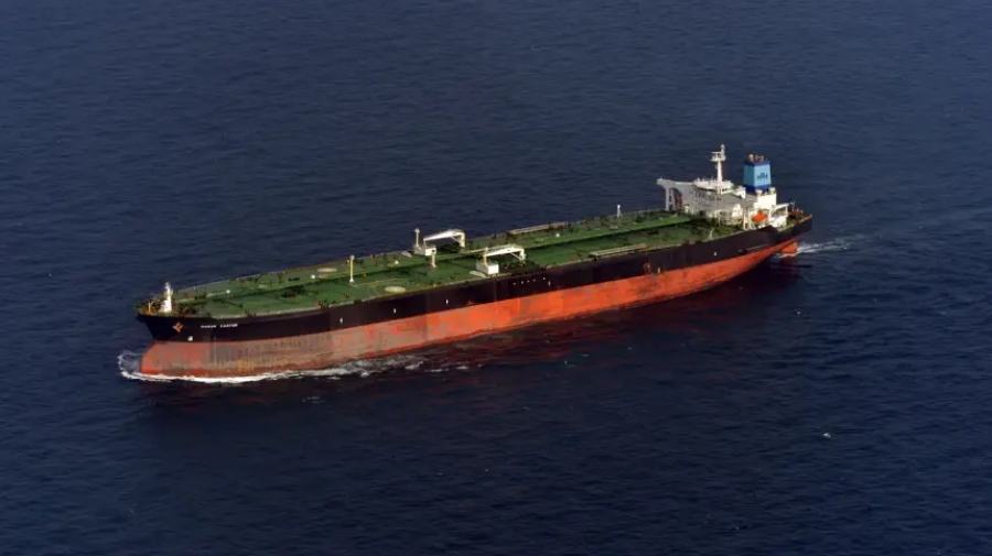 Μια κομψή... απάτη: Η Ινδία βρήκε τρόπο να αγοράζει διακριτικά «απαγορευμένο» ρωσικό πετρέλαιο