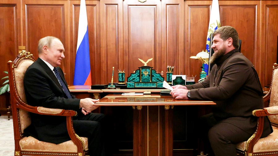 Ψήφος εμπιστοσύνης στον Kadyrov από τον Putin: «Τσετσενία, ιδού ο ηγέτης σου»