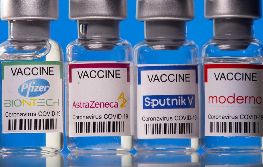 Λιγότερα εμβόλια σε υψηλότερη τιμή από τη Pfizer θα αγοράσει το 2023 η ΕΕ