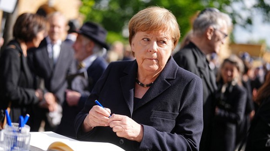 Ρωσία: Ντρεπόμαστε για λογαριασμό της Merkel και όσα είπε για τον Putin