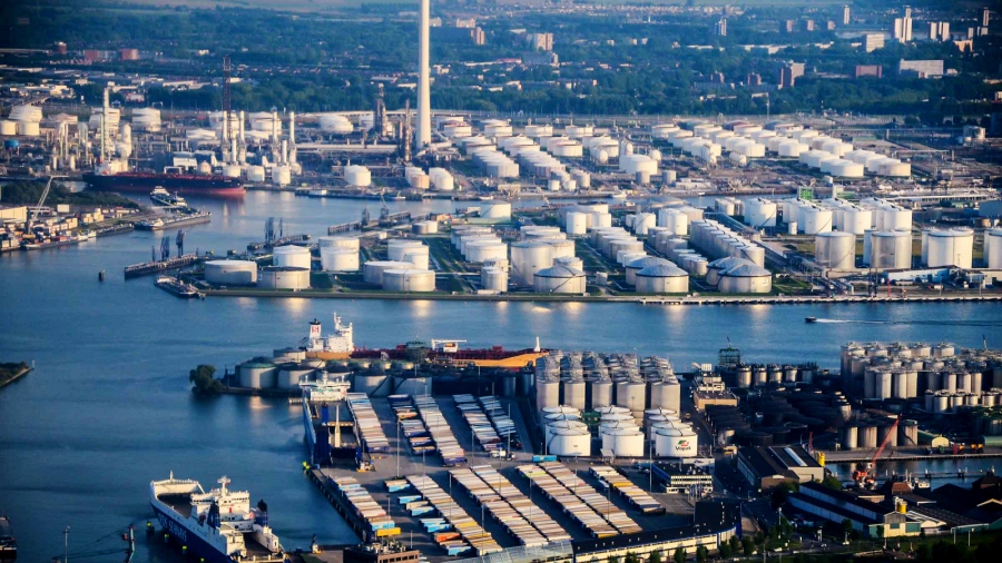 Ενεργειακό πατατράκ - Διακοπή λειτουργίας στο μεγαλύτερο διυλιστήριο της Ευρώπης - Χάνονται 400.000 βαρέλια πετρελαίου ημερησίως