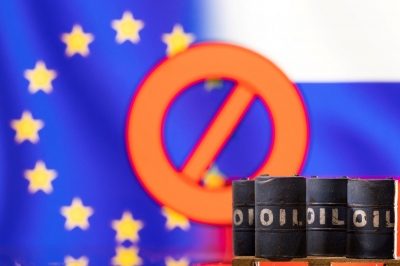 Νέο φιάσκο με τις κυρώσεις στη Ρωσία – Η ΕΕ εκλιπαρεί Κίνα και Ινδία να δεχθούν τις ανώτατες τιμές στο ρωσικό πετρέλαιο