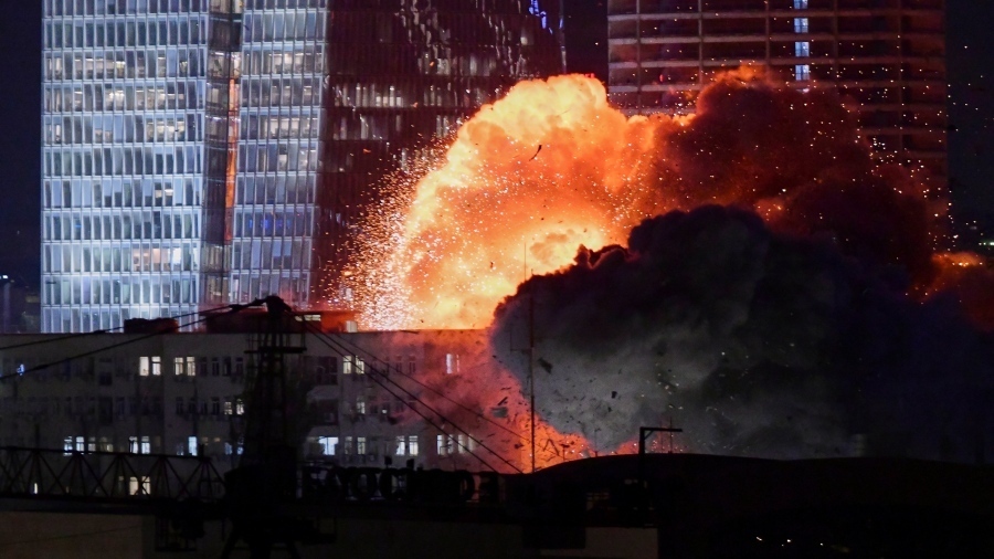 Οι ΗΠΑ θέλουν να πλήξουν το Ιράν με πυρηνικά για να ξεφύγουν με... μια νίκη