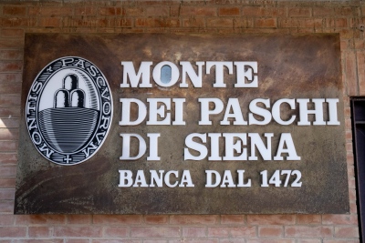Η Ιταλία πούλησε το 25% της διασωθείσας Monte dei Paschi έναντι 920 εκατ. ευρώ ή με discount 4,9%