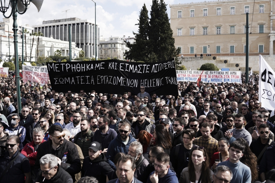 Συλλαλητήριο στο Σύνταγμα: Μεγάλο «Όχι» για την ιδιωτικοποίηση του νερού