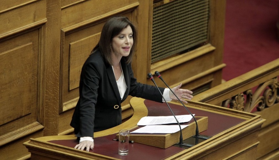 Ασημακοπούλου: Ο Τσίπρας νομίζει ότι είναι το πεπρωμένο του να λύσει όλα τα θέματα