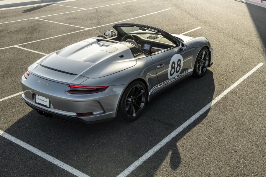 Πάει και η τελευταία Porsche 911 Speedster, για φιλανθρωπικό σκοπό