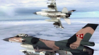Επικίνδυνη κλιμάκωση - Βενεζουελάνικα F-16 πέταξαν πάνω από πολεμικό πλοίο των ΗΠΑ