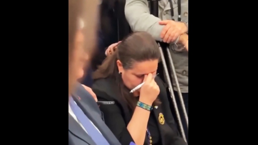 Τα «είδε όλα»... - Η απίστευτη αντίδραση της Ουκρανής πρέσβη στην αντιπαράθεση Trump - Zelensky στον Λευκό Οίκο (vid)