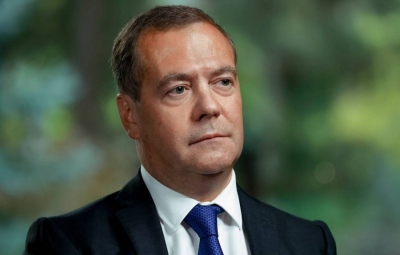 Medvedev: Θα απαντήσουμε στην καταδυνάστευση των Ρώσων στο εξωτερικό