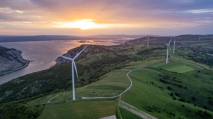 Όμιλος ΔΕΗ: Ηγείται της πράσινης μετάβασης με επενδύσεις 9 δισ. ευρώ κυρίως σε ΑΠΕ και αναβάθμιση δικτύων