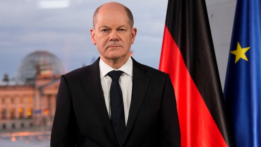 Παραδοχή Scholz: «Η Γερμανία ακροβατεί από κρίση σε κρίση» - Το Βερολίνο χρειάζεται βοήθεια από τα… γουρούνια (PIGS)