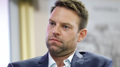 Ο Κασσελάκης σε παράκρουση «καρφώνει» κόσμο για… gay