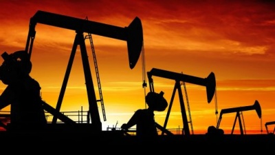 Οριακές απώλειες για το πετρέλαιο - Σταθερά σε χαμηλό 7 εβδομάδων το αμερικανικό αργό