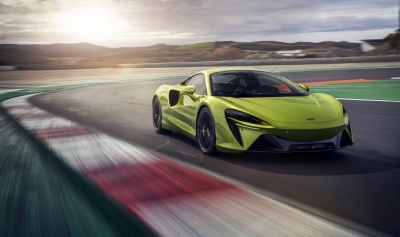 H McLaren Artura είναι ένα νέο υβριδικό εξκάλιμπερ με 680 άλογα!