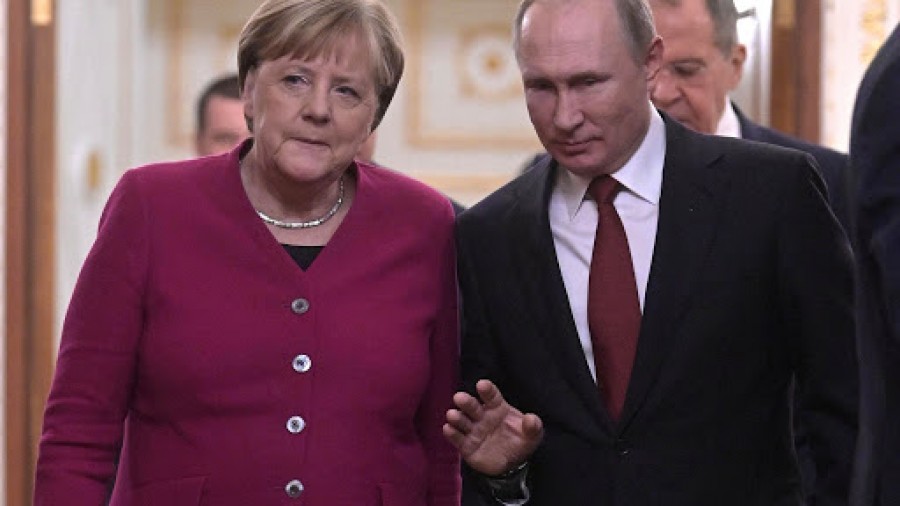 Επικοινωνία Merkel με Putin - Στο επίκεντρο η πιθανότητα κοινής παραγωγής εμβολίου για τον κορωνοϊού