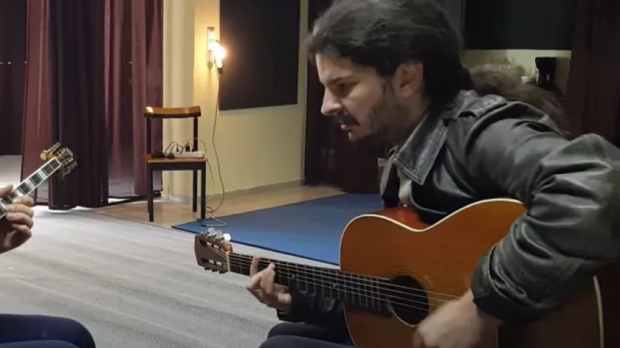 Έφυγε από τη ζωή σε ηλικία 40 ετών ο κιθαρίστας Κώστας Γεράκης