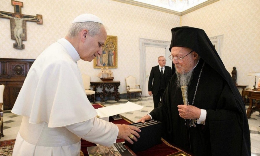 Ο Πάπας στη Νίκαια της Μικράς Ασίας - Τι συζήτησαν με τον Οικουμενικό Πατριάρχη για τη συνέχεια της καλής προσέγγισης