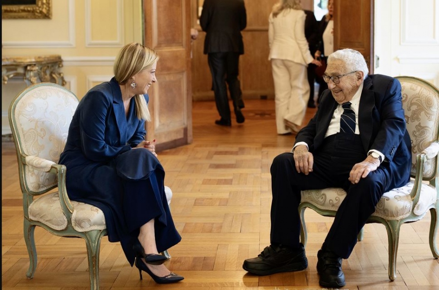 Εντυπωσιασμένη η Meloni με τον Kissinger: Μίλησα δύο ώρες με ένα από τα πιο φωτεινά μυαλά της διπλωματίας