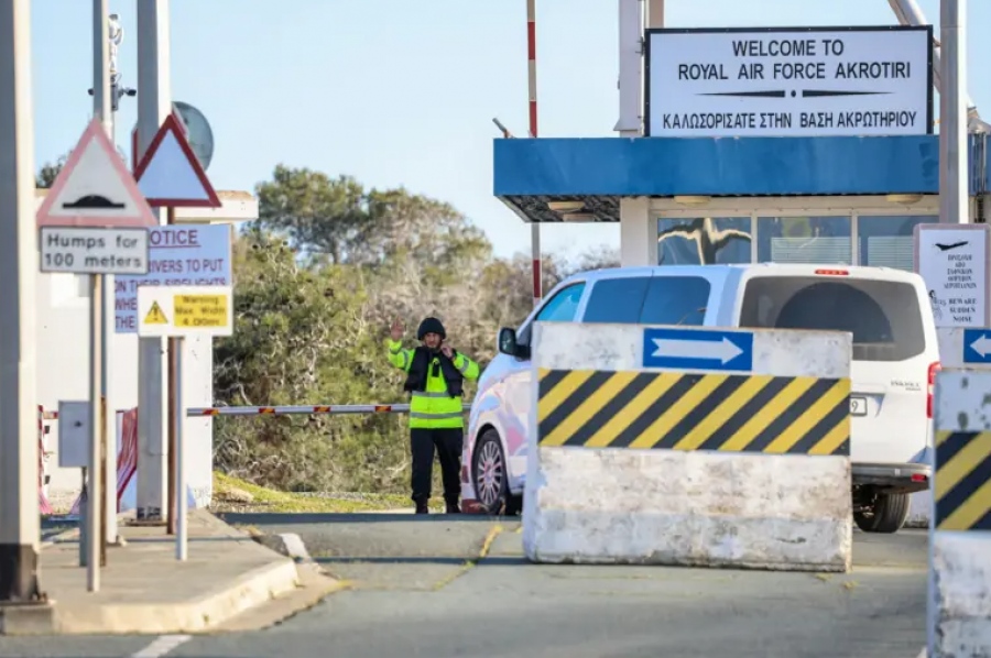 Ο Starmer διαβεβαιώνει την Κύπρο ότι η βάση στο Ακρωτήρι δεν θα εμπλακεί σε επιχειρήσεις κατά του Ιράν