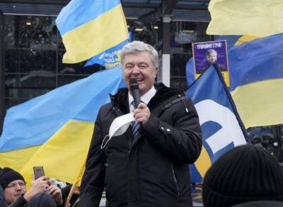 Δικτατορία Zelensky: Απαγόρευσε την έξοδο από τη χώρα στον Poroshenko για να μην «εργαλειοποιηθεί» από τους Ρώσους