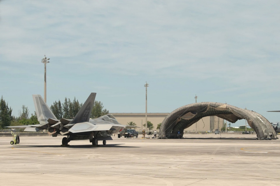 Το «Μάτι από το Διάστημα»: Ο αόρατος πόλεμος που δεν ξέραμε... και τα αστεία κόλπα που το ξεγελούν