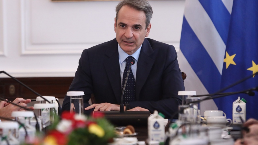 Το Μαξίμου αλλάζει ατζέντα μέσω κατώτατου μισθού, αφήνει πίσω τα Τέμπη - Επιμένει ο Μητσοτάκης: Δεν συγκυβερνούμε με κανένα συμφέρον