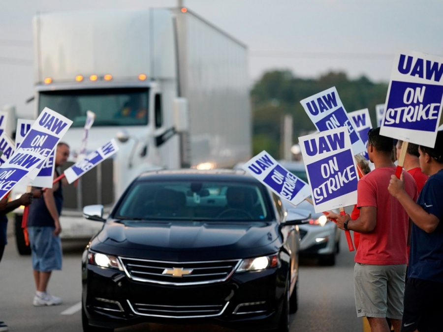 Η απεργία στην General Motors επηρεάζεi 150.000 εργαζόμενους στην αυτοκινητοβιομηχανία