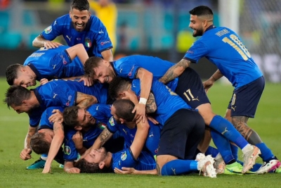 Ιταλία – Ελβετία 3-0: Ιμόμπιλε… το κυνηγούσε και το έβαλε! (video)