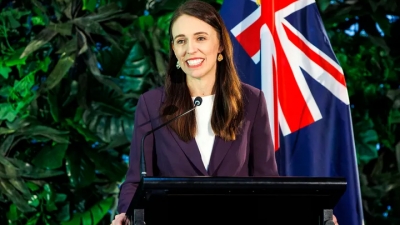 «Θύμα» του ανοικτού μικροφώνου η πρωθυπουργός της Νέας Ζηλανδίας: «Τι αλαζόνας μαλ***ς» - Έβρισε αρχηγό κόμματος