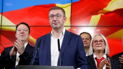 Νέα εκτροπή παρά τις ικεσίες του Μαξίμου - «Δημοκρατία της Μακεδονίας» οραματίζεται ο Mickoski (VMRO) και το δηλώνει